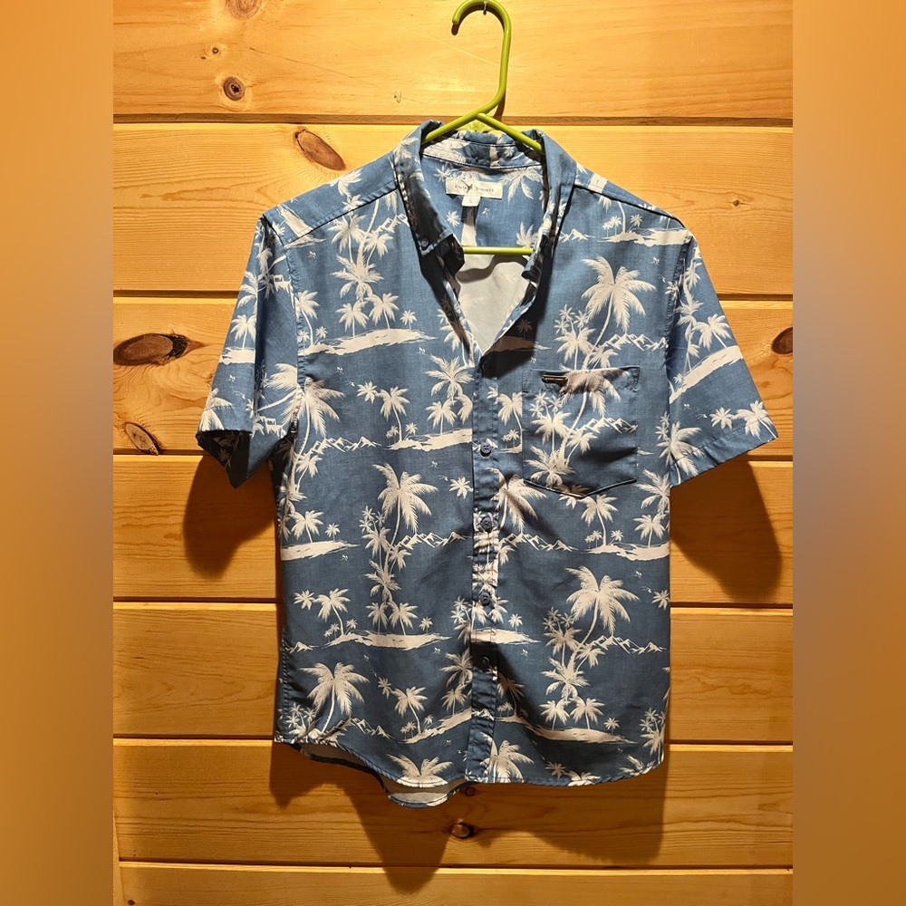 Blue and White Tropical Palm, Hawaiian Shirt Men’s Small Resort Button front